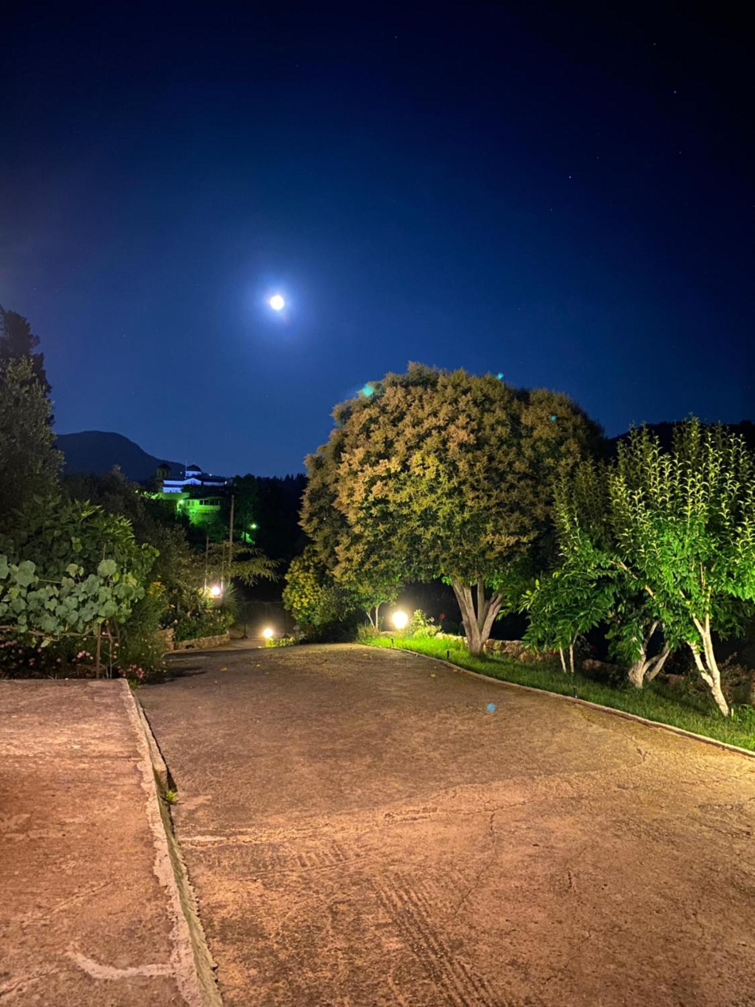 Villa Skafonas Sinarades ภายนอก รูปภาพ